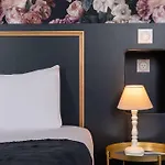 The Originals Boutique, Victoria, 3*