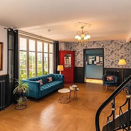 Отель The Originals Boutique, Victoria, Шатлайон-Плаж