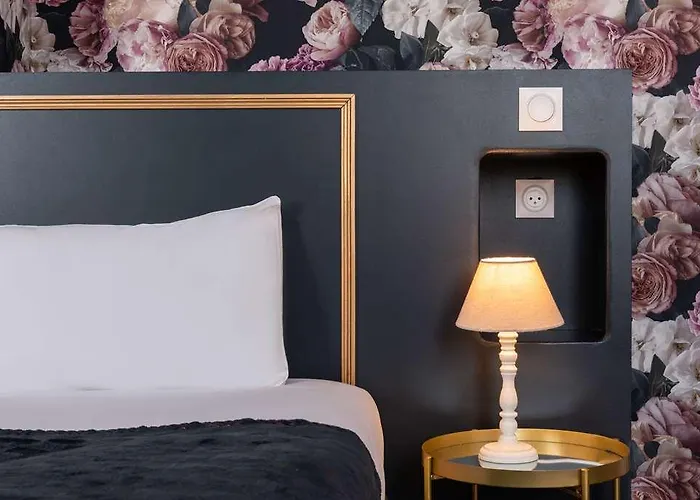 The Originals Boutique, Victoria, 3*