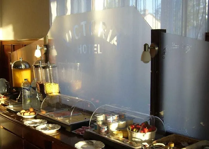 Hotel The Originals Boutique, Victoria, 3*