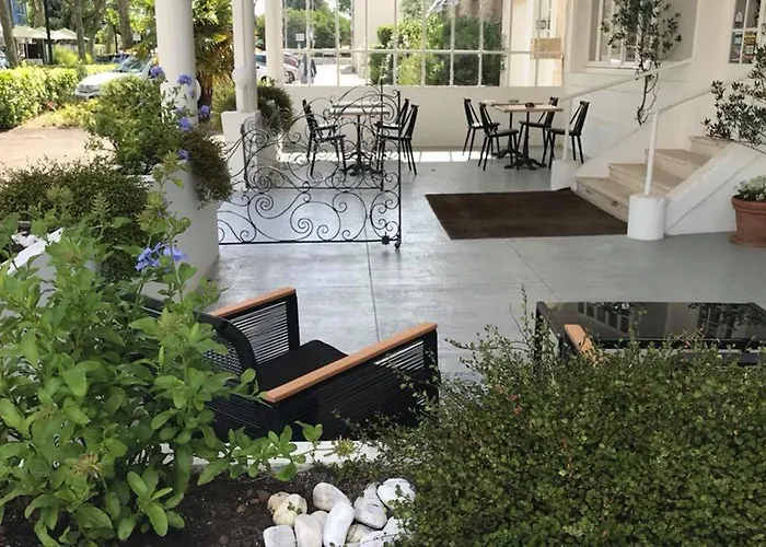 The Originals Boutique, Victoria,