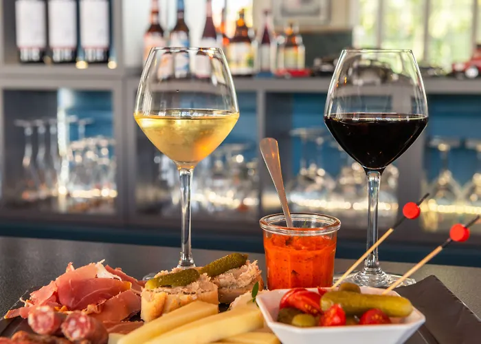 The Originals Boutique, Victoria, 3*