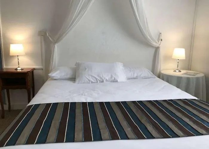 Hotel The Originals Boutique, Victoria,